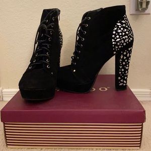 Black Platform Boot Heels